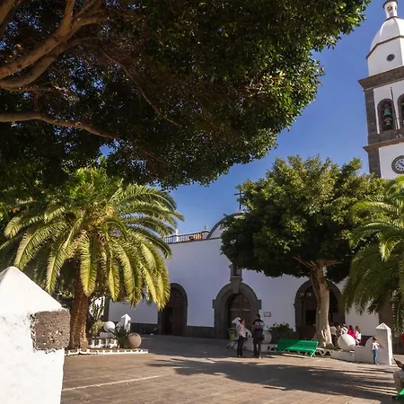 & Terrace 4c - Arrecife, Lanzarote - Free Parking Apartamento *
